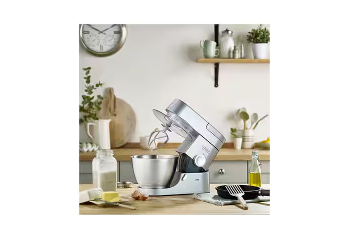 Απεικονίζεται η κουζινομηχανή 